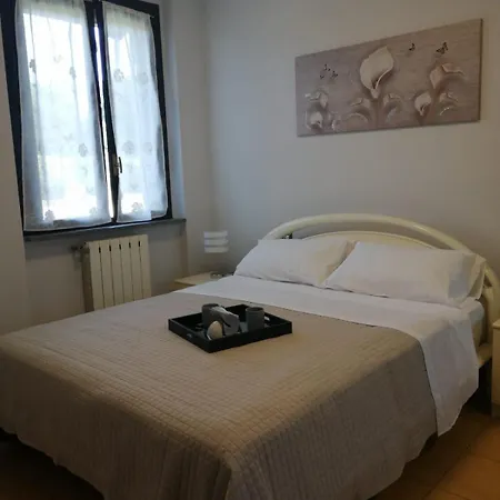 La Maison De Lidia Apartman Angera
